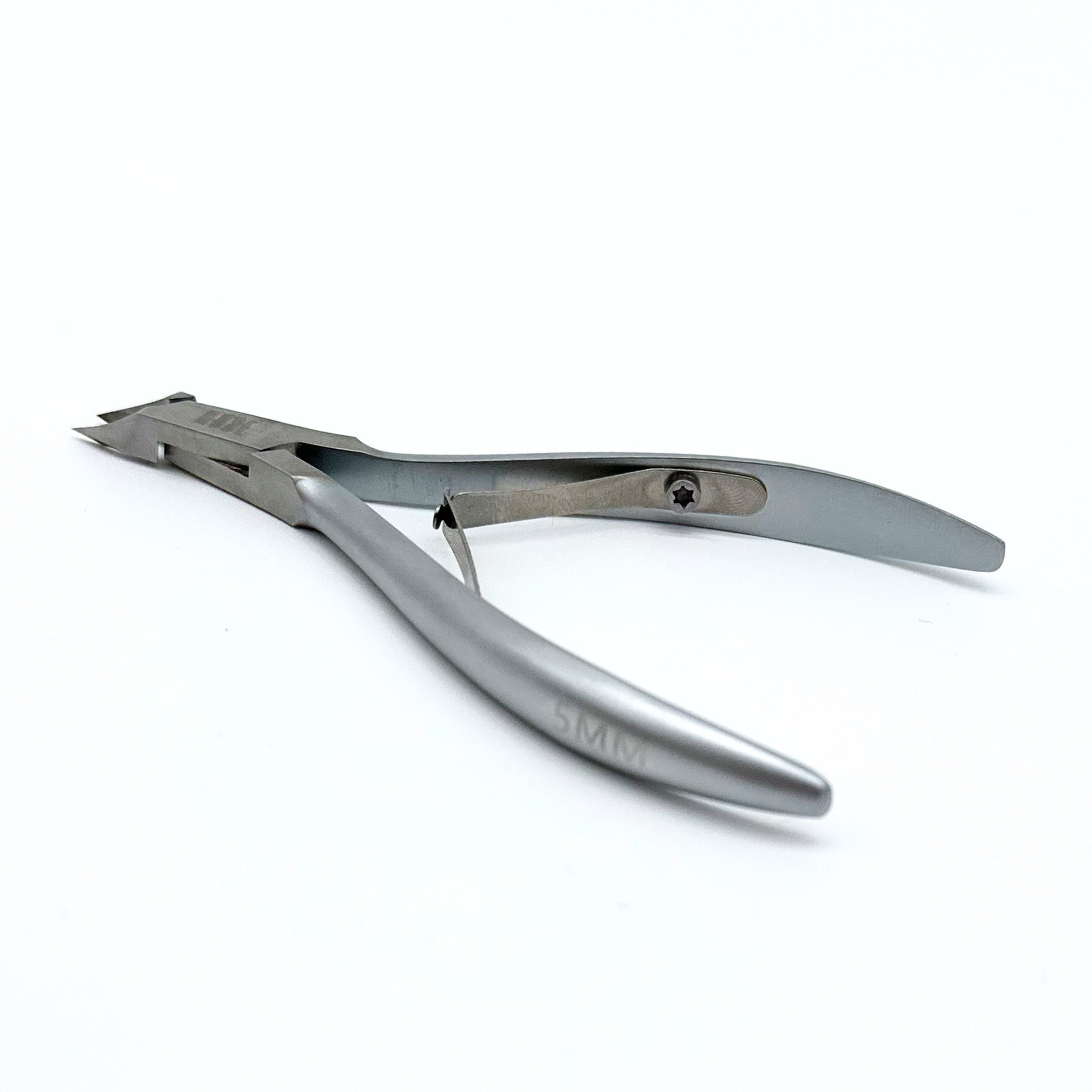 MUSE Professional Cuticle Half Jaw Nippers 5mm
